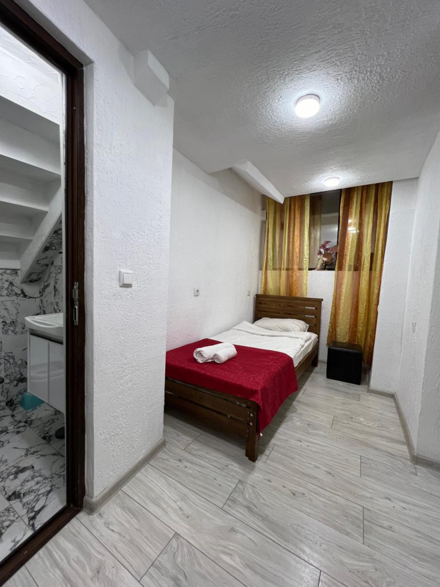 Elno Hotel Tbilisi Exterior photo